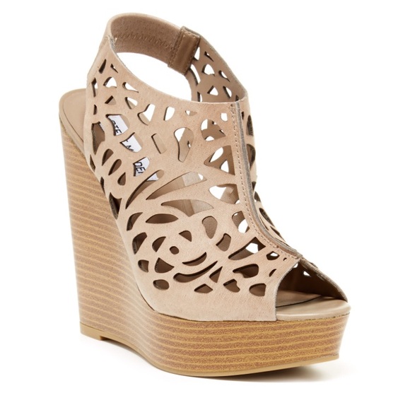 Steve Madden Shoes - NWOT Steve Madden Cage Wedges